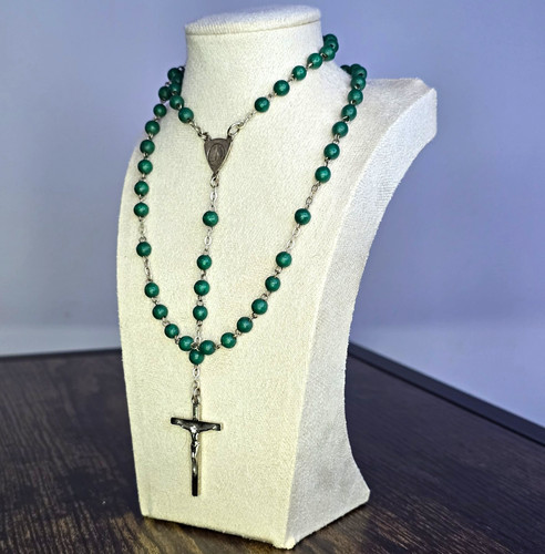 Vintage green bead rosary - green,